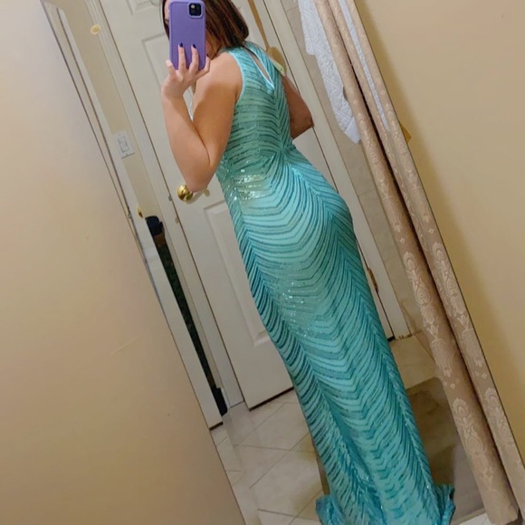 Prom dress - Picture 2 of 3